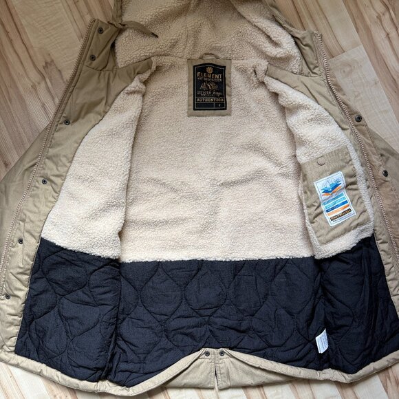 Women's Winter Parka - Picture 7 of 15